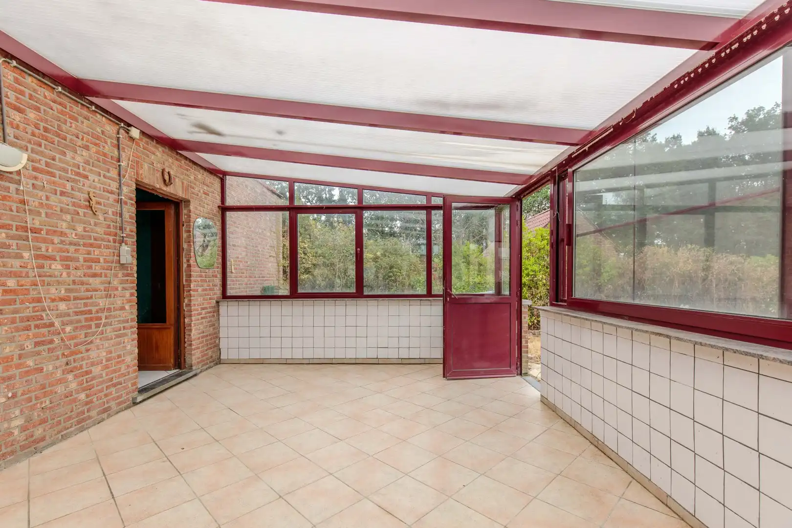 Gezinswoning met grote tuin en landelijk uitzicht foto 12