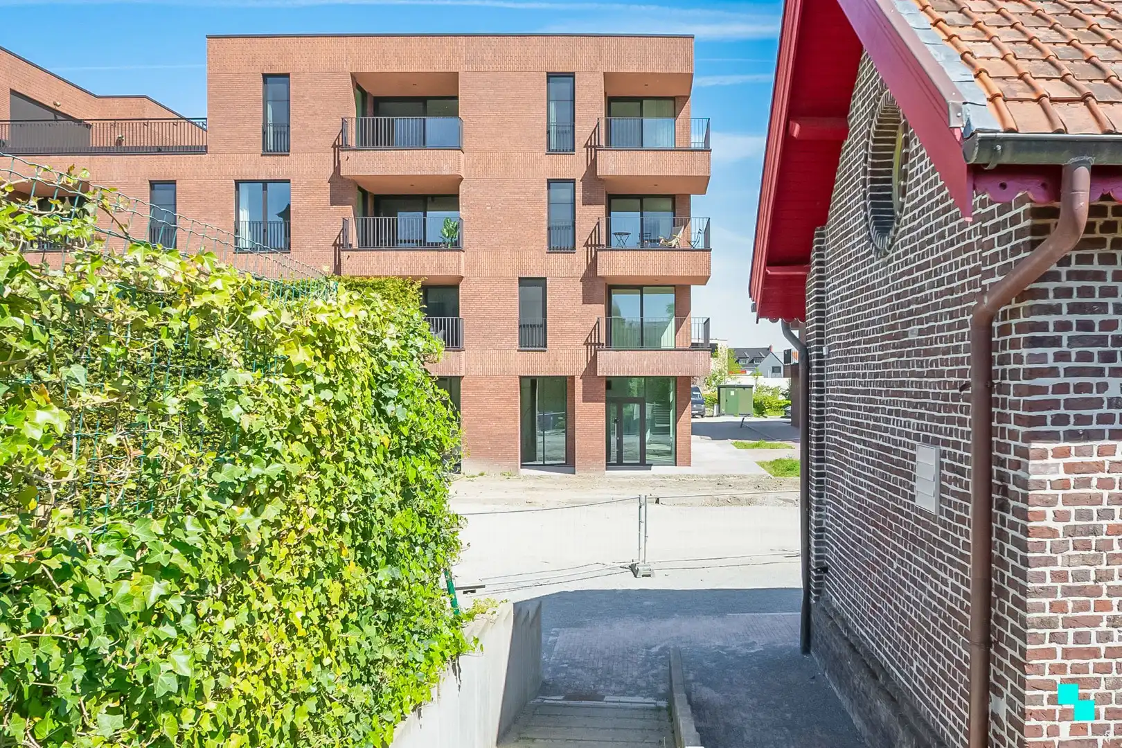 Nieuwbouwappartement gelegen in het hart van Merelbeke foto {{pictureIndex}}