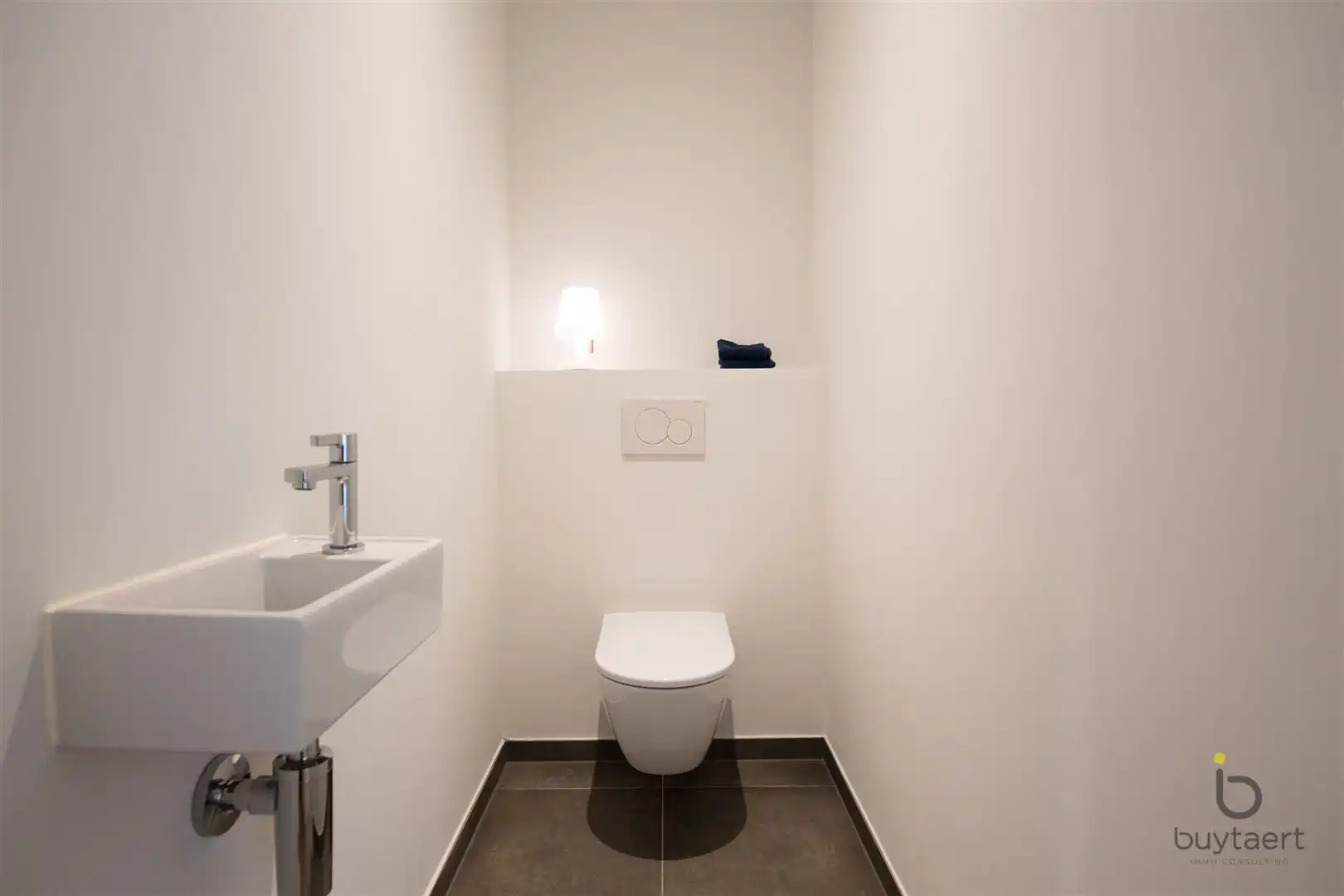 Prachtig nieuwbouw appartement met uniek terras te Zoersel! foto 29