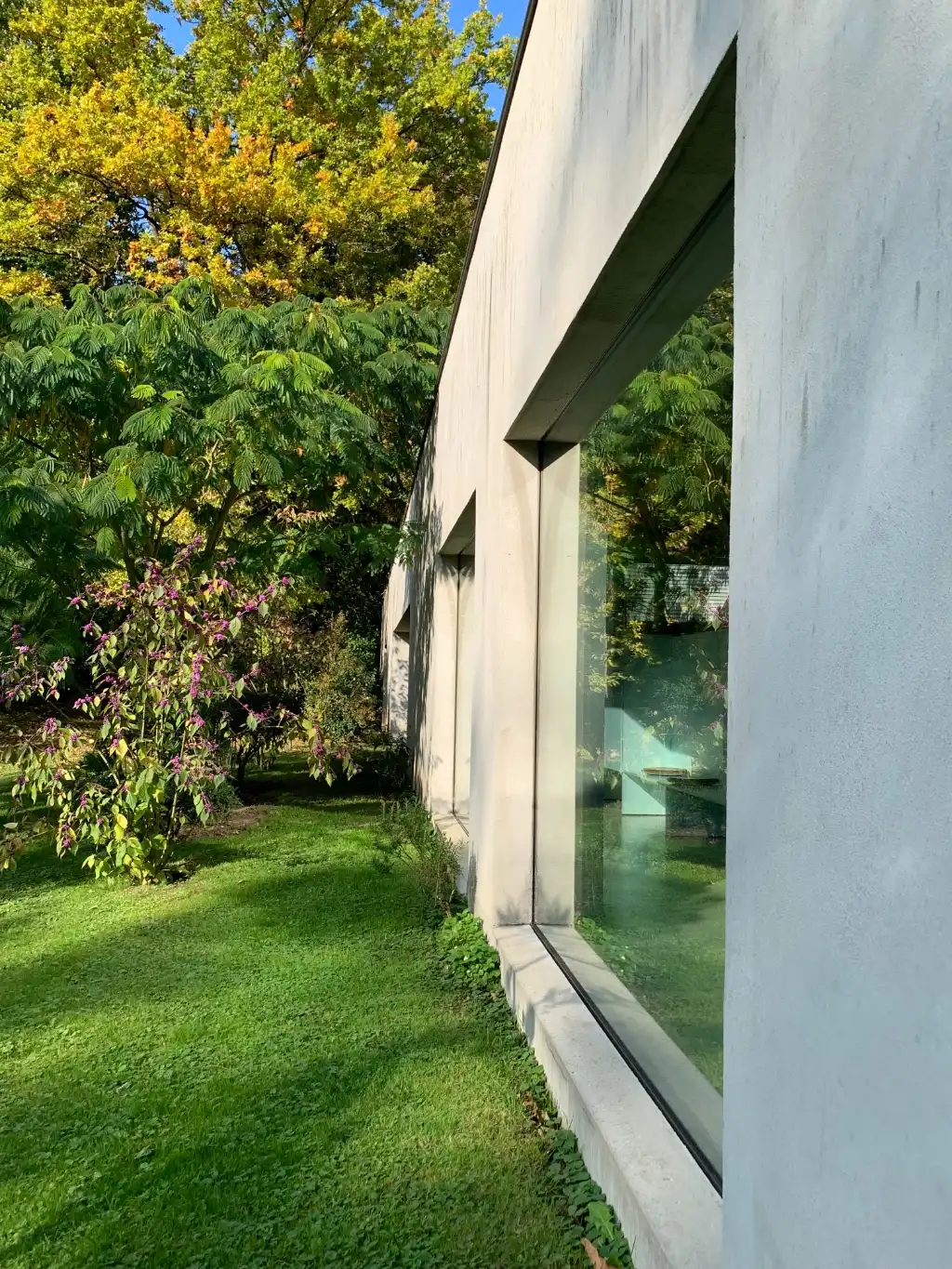 Architecturale laagbouwvilla met binnenzwembad en unieke beleving met het omliggende landschap. foto 19