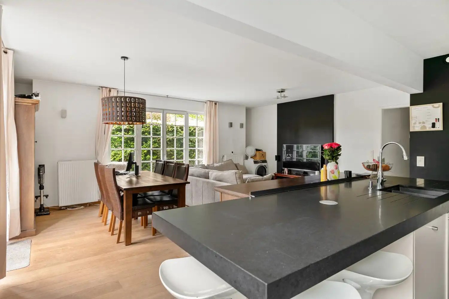 Instapklaar gelijkvloers één-slaapkamer appartement met staanplaats te Boechout foto 2
