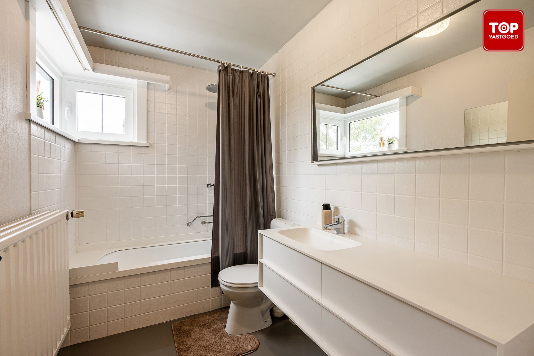 Ruime woning met 4 slaapkamers en fantastische tuin in Drongen foto 18