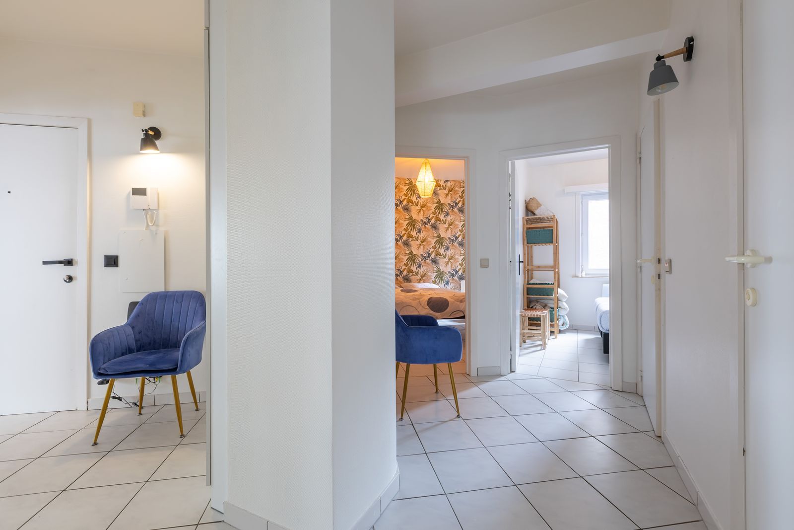 Ruim appartement met 3 slaapkamers en zonnig terras in hartje Oostende, pal aan het strand foto 15