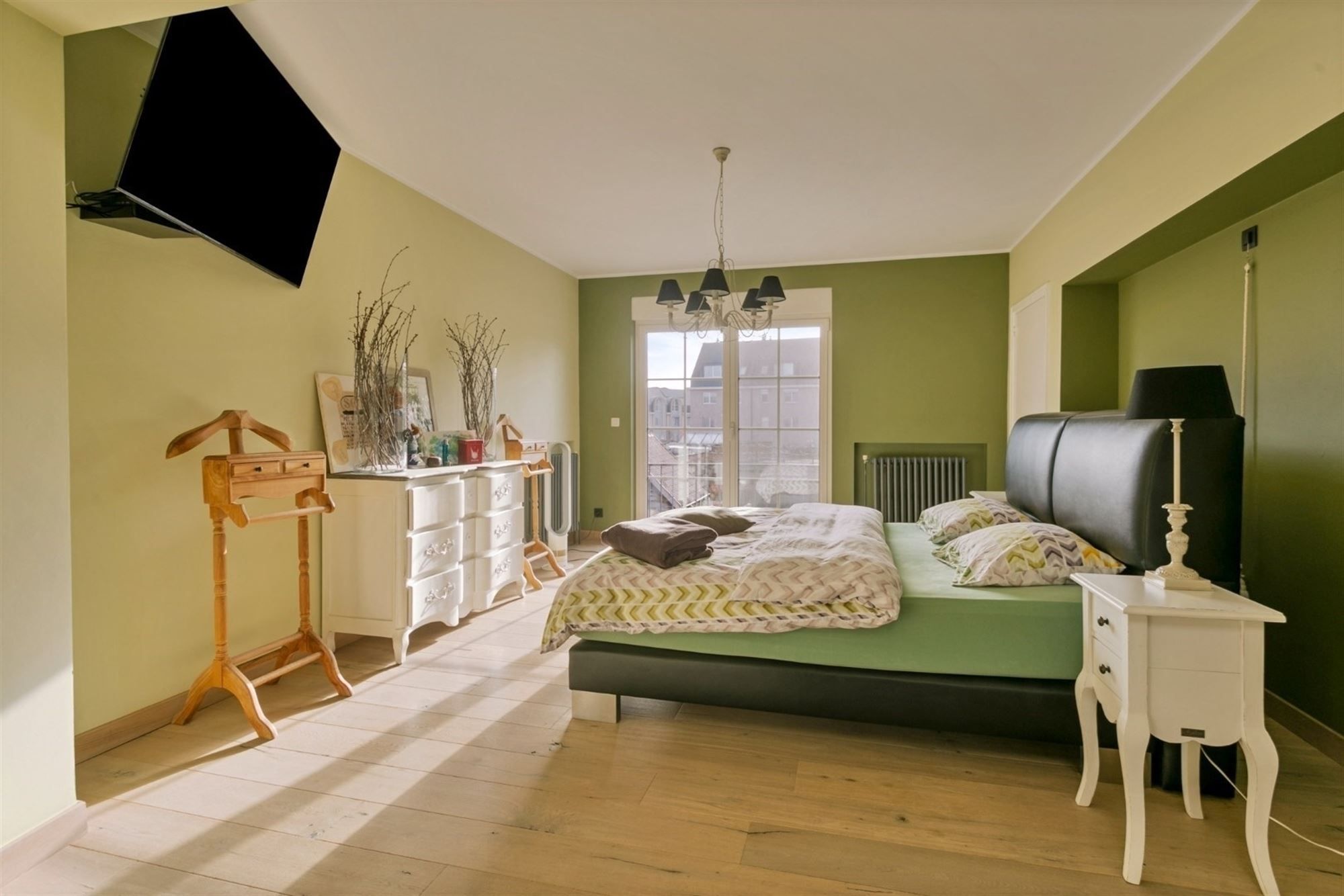 Karaktervolle woning in centrum Essen met prachtige tuin, 4 slaapkamers en commerciële ruimte foto 13