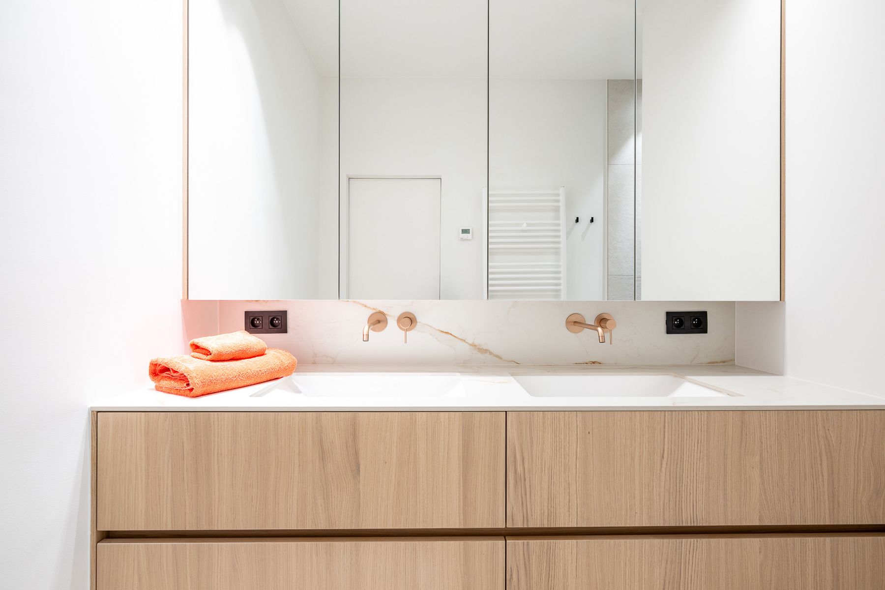 Luxueus gerenoveerd en lichtrijk appartement - Zoute foto 23