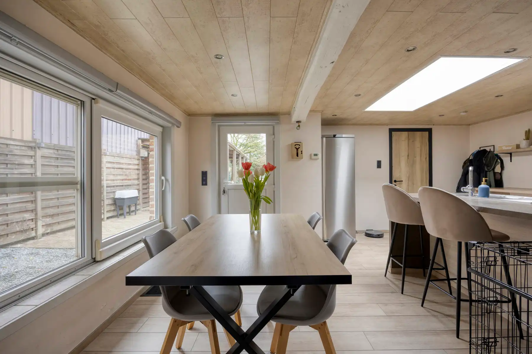 TE KOOP - instapklare halfopen bebouwing met 3 slaapkamers foto 8