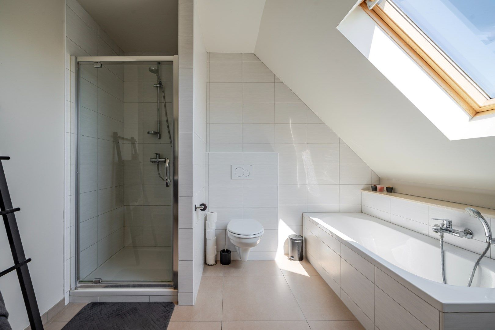 Ruim en lichtrijk 3 SLK duplex appartement foto 13