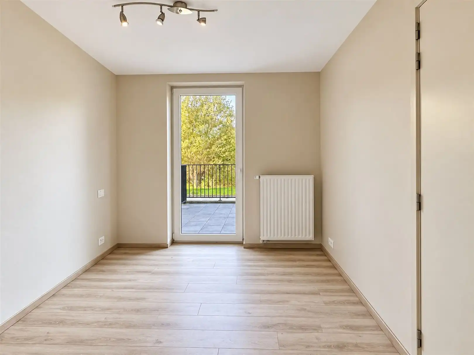 Prachtig gelijkvloers appartement met ruim terras foto 2