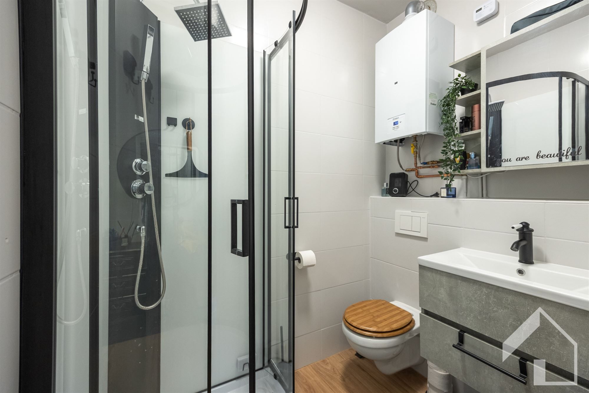 prachtig gerenoveerde 2-slaapkamerappartement foto 10