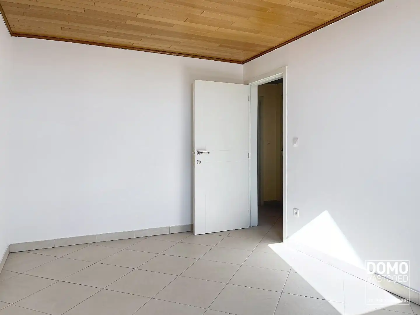 INSTAPKLAAR  DUPLEXAPPARTEMENT MET 2 SLAAPKAMERS OP GOEDE LOCATIE IN KURINGEN foto 9