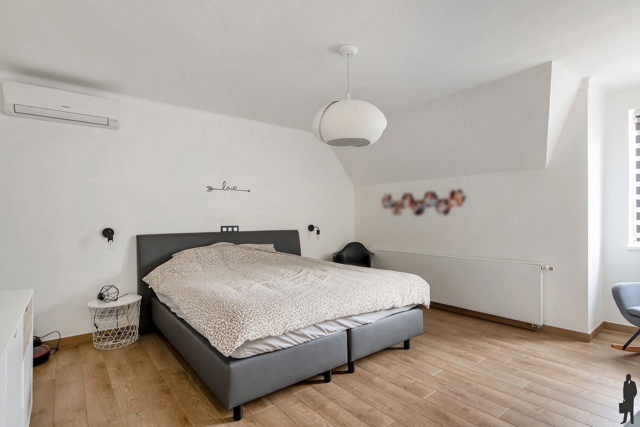 Knap gerenoveerde gezinswoning met 4 slaapkamers en praktijkruimte/kantoor. foto 24