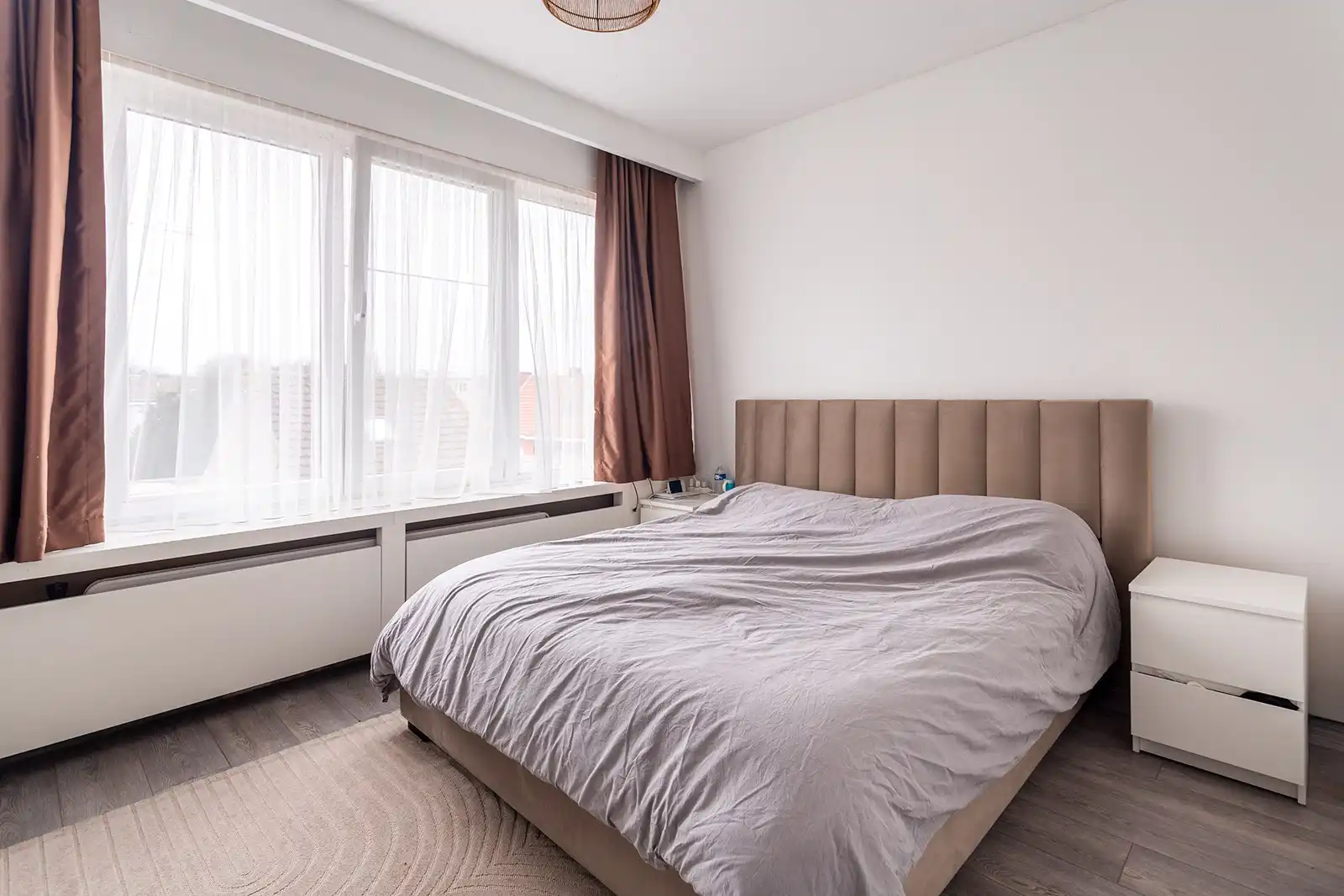 Prachtig gerenoveerd appartement met 3 ruime slaapkamers en terras foto 14