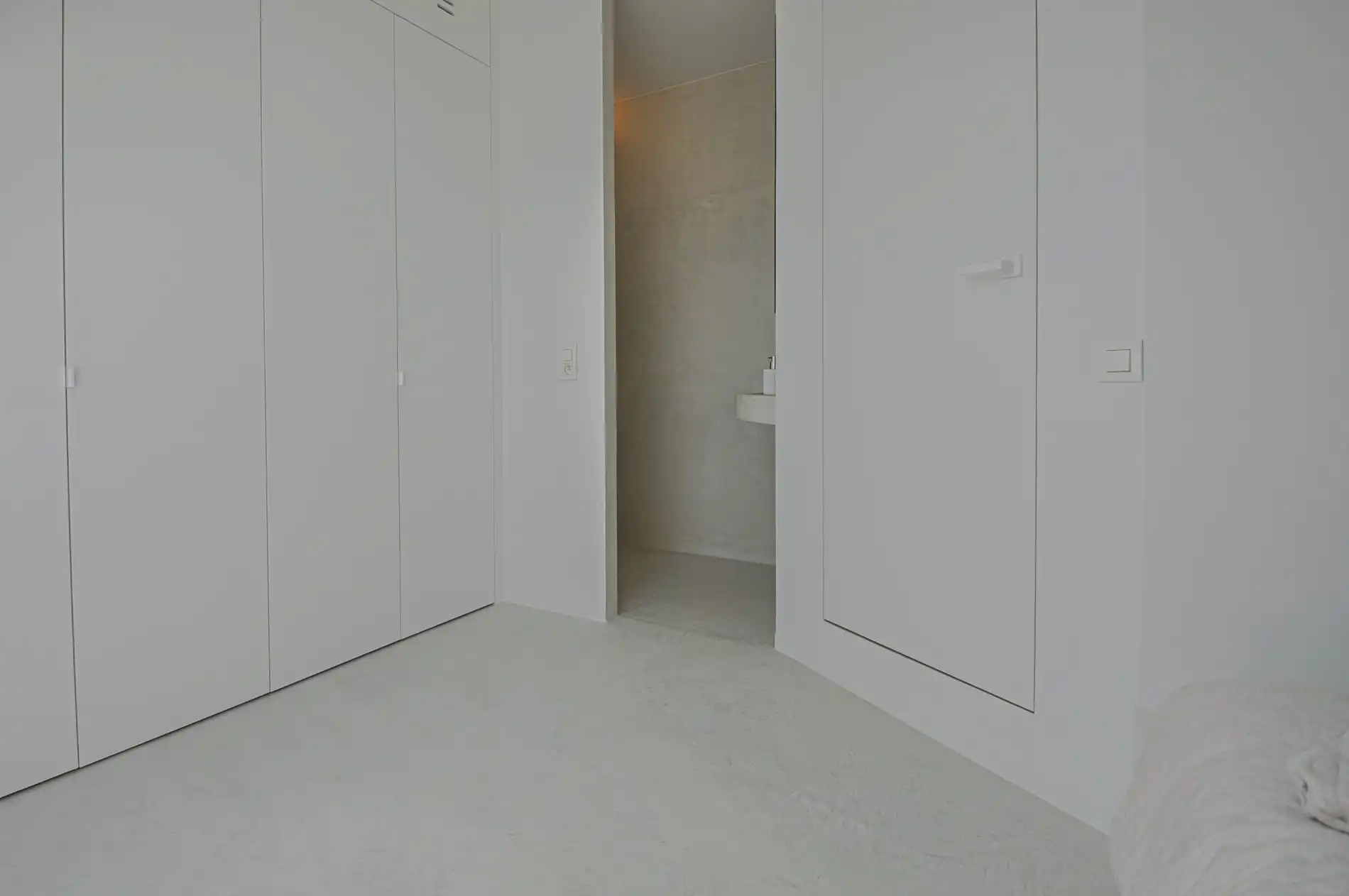 Volledig gerenoveerd appartement met een ruim zonneterras. foto 26