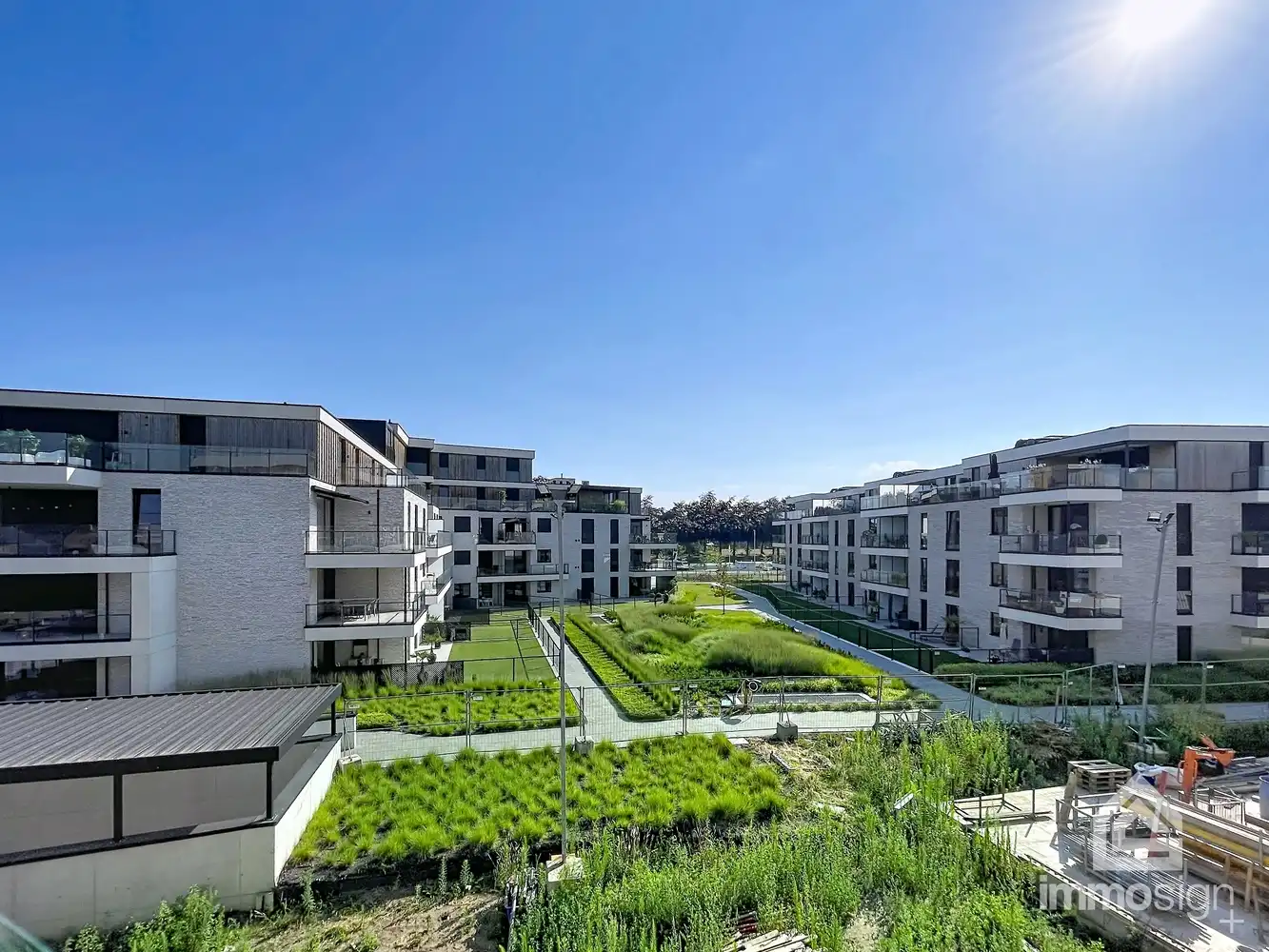 28 luxueuze doorzonappartementen gelegen aan de jachthaven te Bocholt foto {{pictureIndex}}