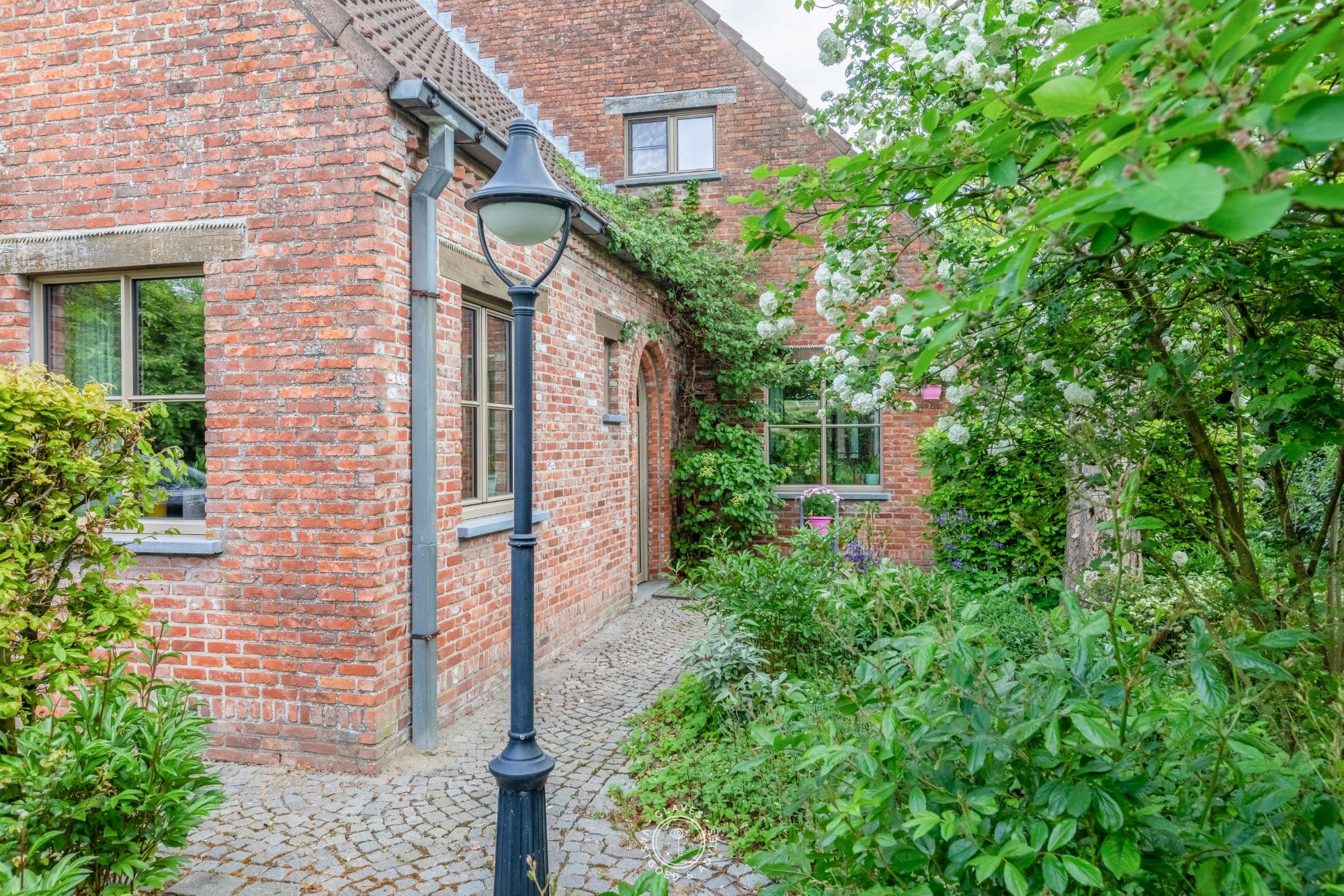 Charmante woning op een welgelegen locatie in Sinaai-Waas foto 5