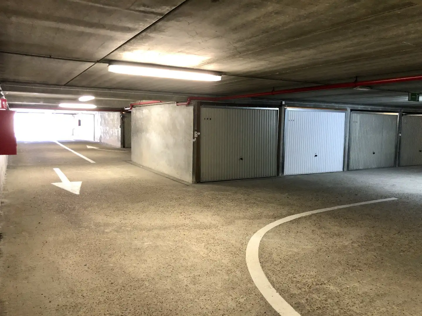 Gesloten garage - aan de Zeedijk foto 3