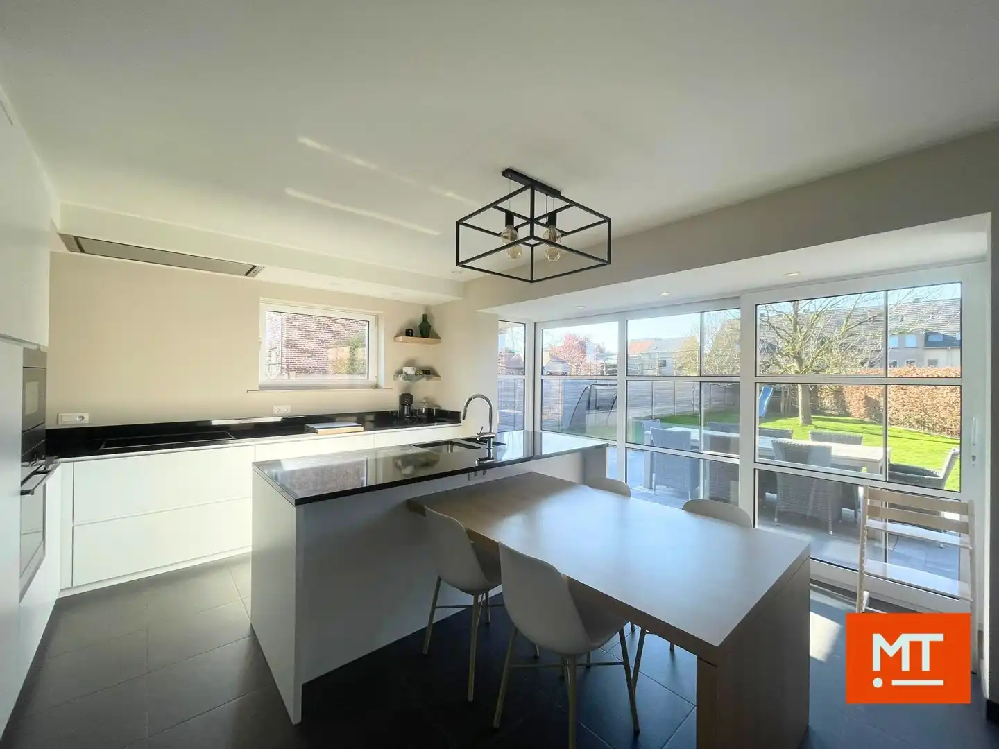 Residentieel gelegen villa met 3 slaapkamers, Zuidgerichte tuin en carport in Passendale foto 9