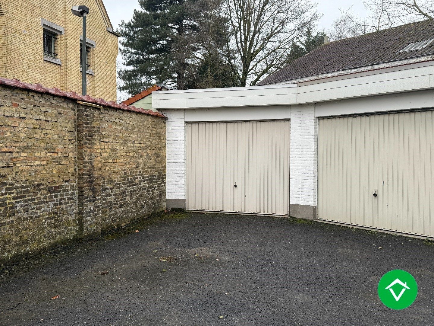 Instapklaar appartement met twee slaapkamers en garage te Roeselare foto 16