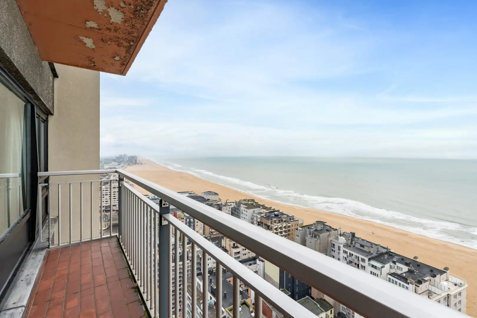 APP. 4 SLAAPKAMERS IN CENTRUM MET PANORAMISCH ZICHT OP ZEE EN STAD foto 6