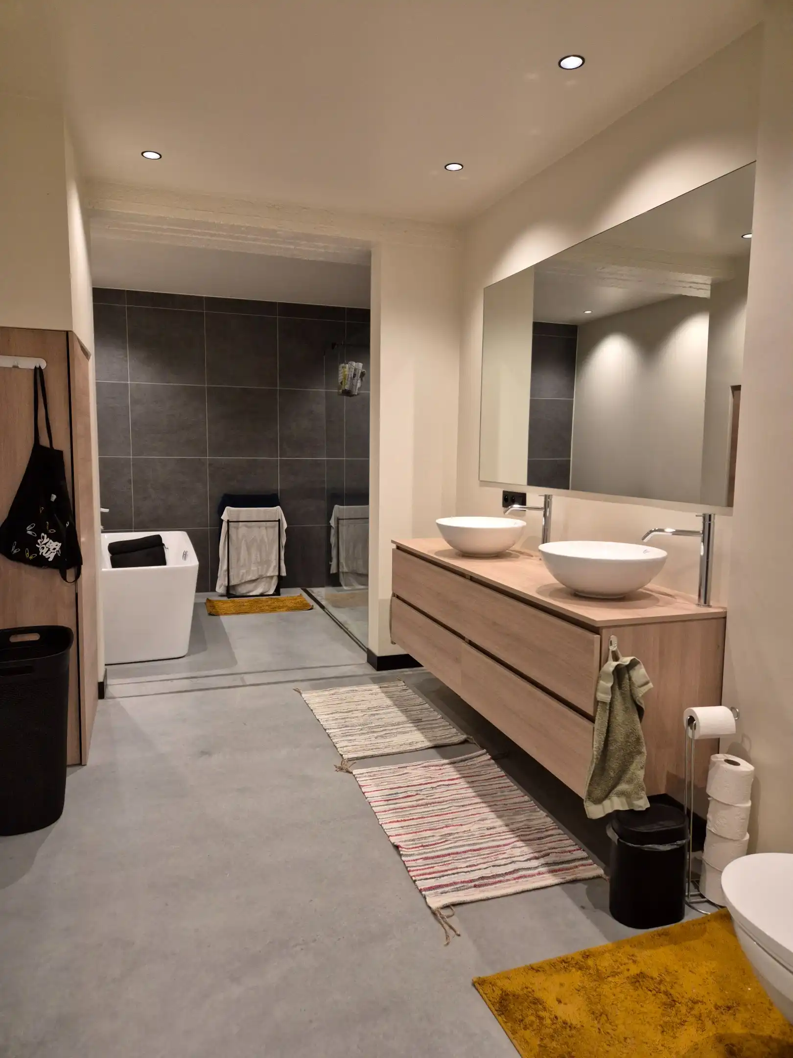 Appartement (loft stijl) in het centrum met 2 slaapkamers en terras foto 12