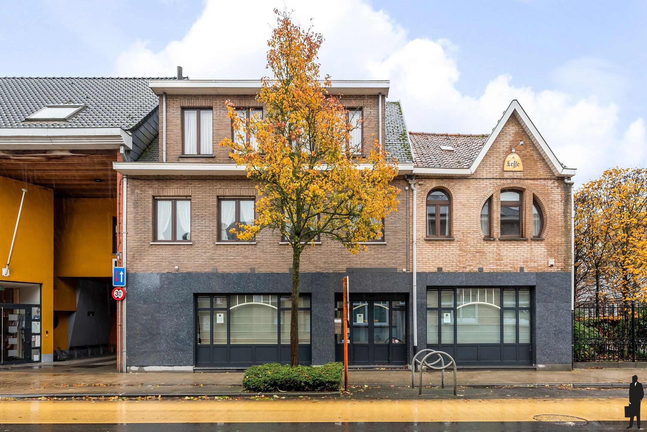 Op top locatie gelegen handelszaak met appartement! foto {{pictureIndex}}