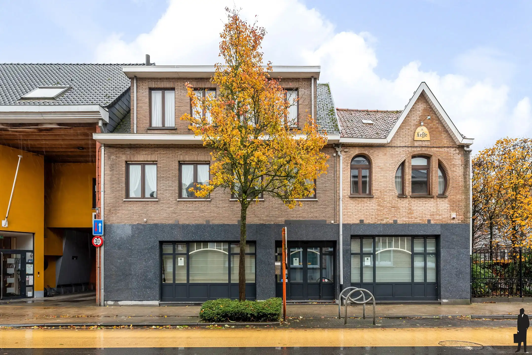 Op top locatie gelegen handelszaak met appartement! foto {{pictureIndex}}