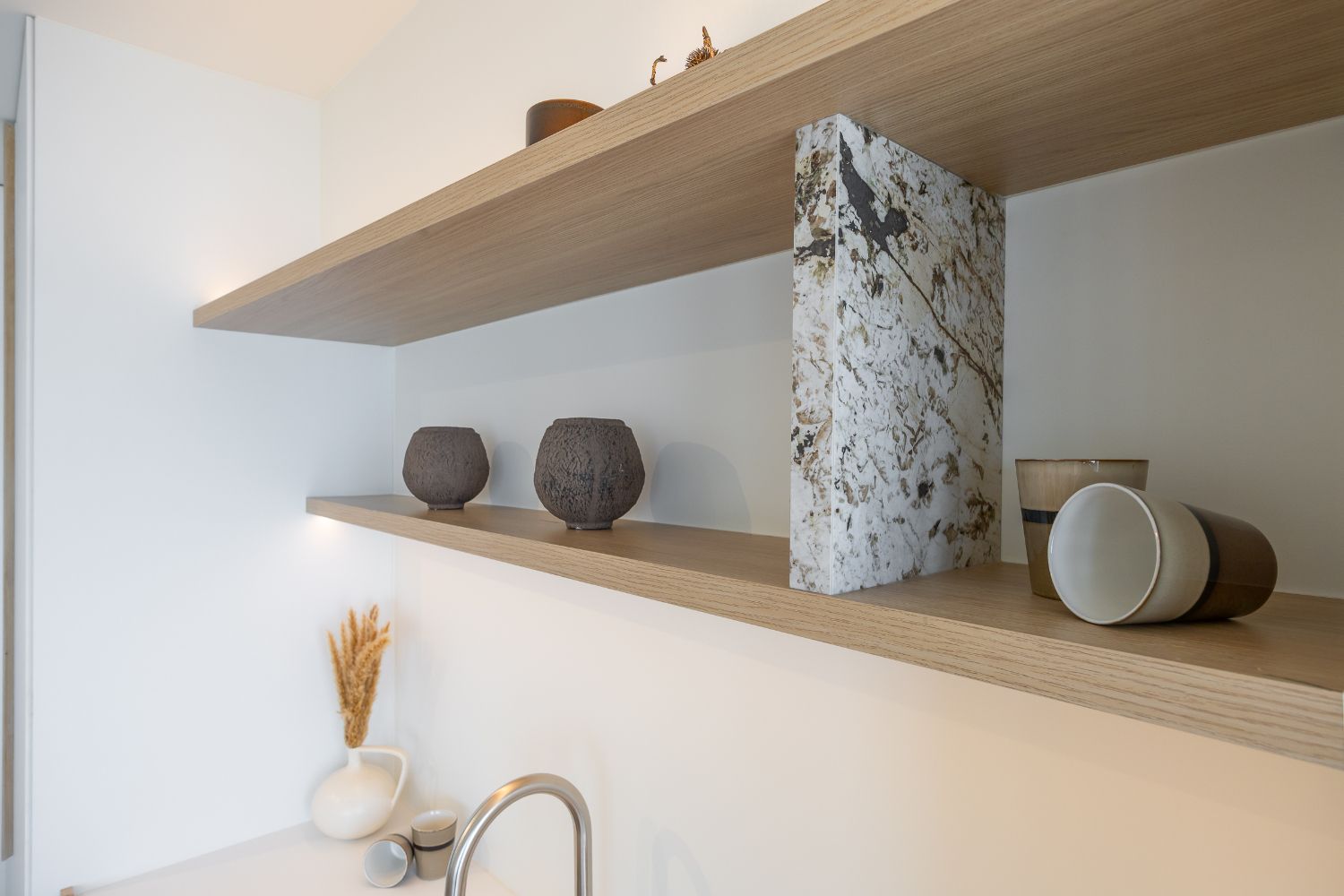 Luxueus 2 slaapkamer-appartement met frontaal zeezicht! foto 6