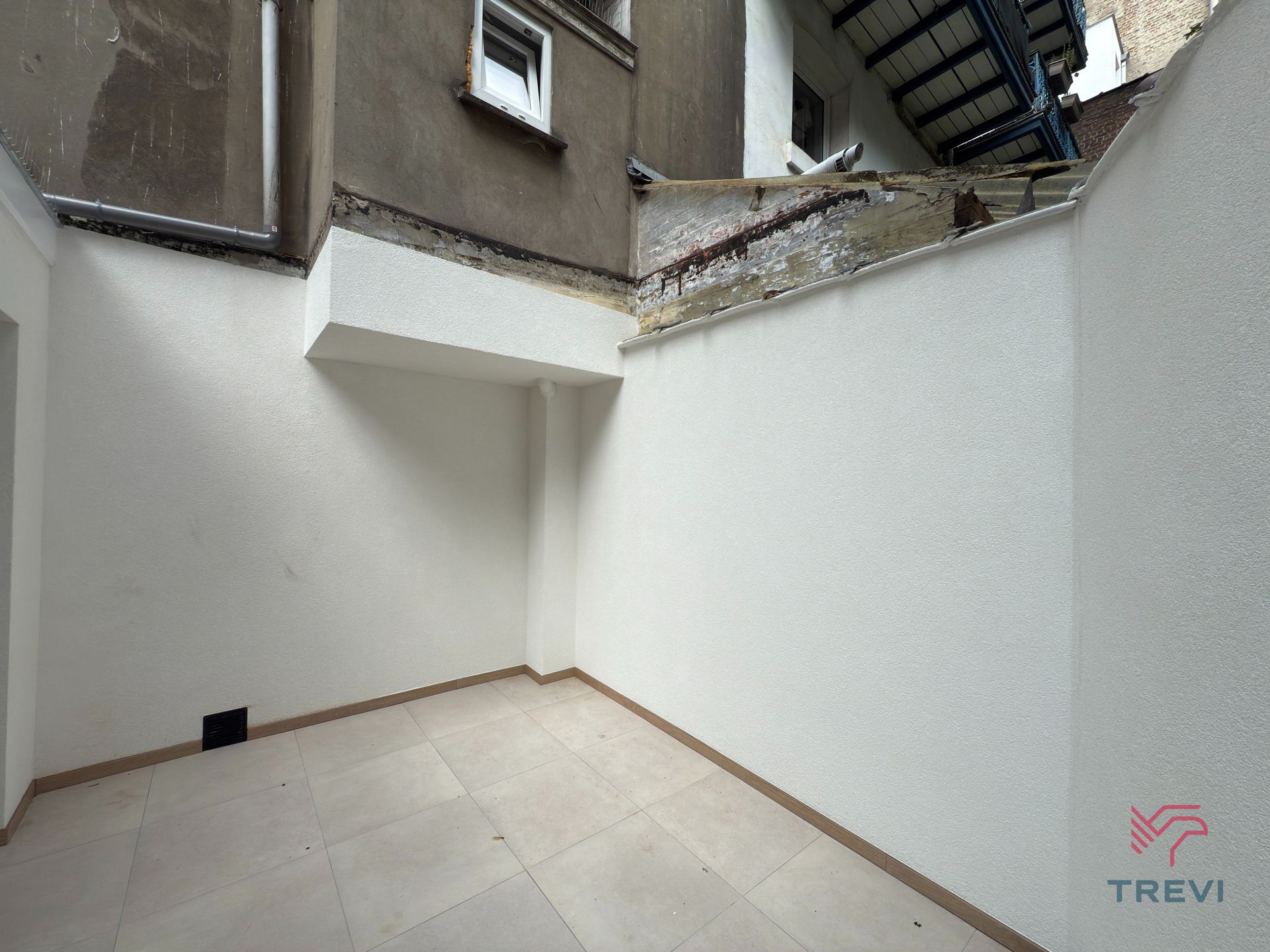 Gerenoveerd 2 slaapkamer appartement voor 1e bewoning! foto 17