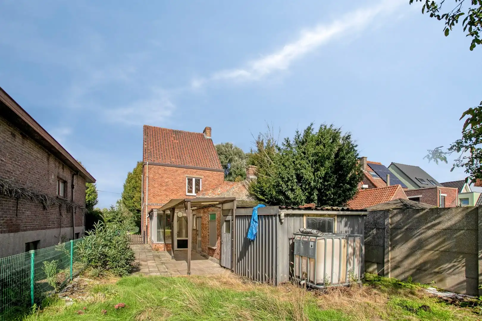 Rustig gelegen, te renoveren open bebouwing met grote zonnige tuin. foto 18
