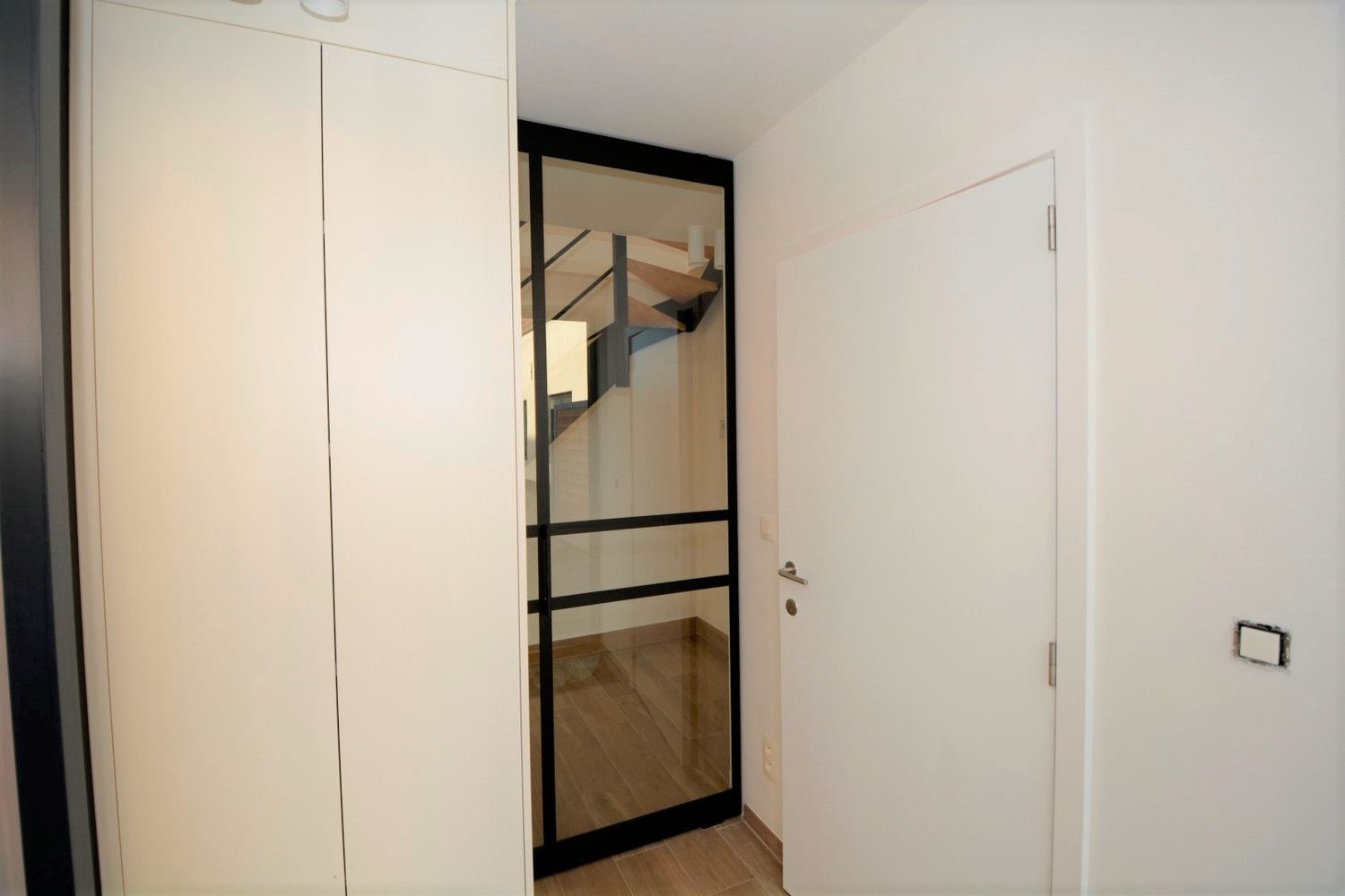 RECENT GERENOVEERDE WONING MET 2 SLK EN TUIN! foto 11