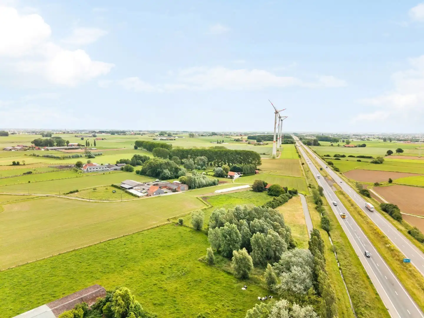 Charmante woning  op een groot perceel met landelijk zicht en vlotte verbinding in Beselare foto 6
