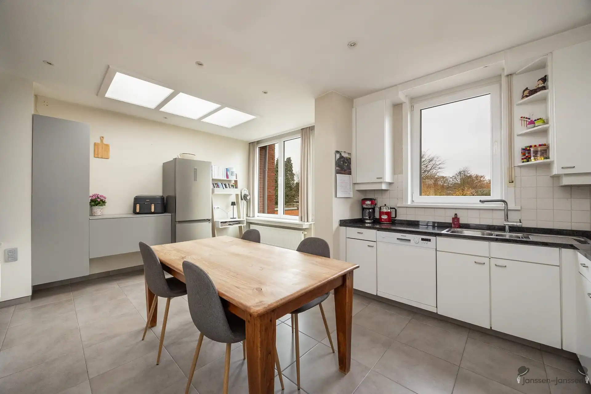 Gezellige woning met 3 slaapkamers en tuin in centrum Brasschaat foto 6