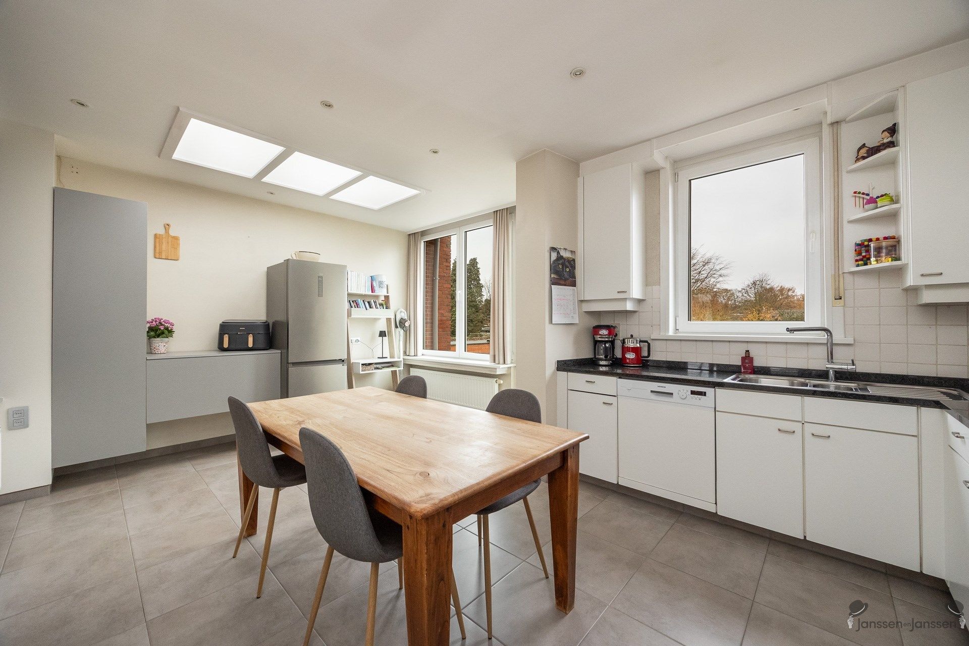 Gezellige woning met 3 slaapkamers en tuin in centrum Brasschaat foto 6