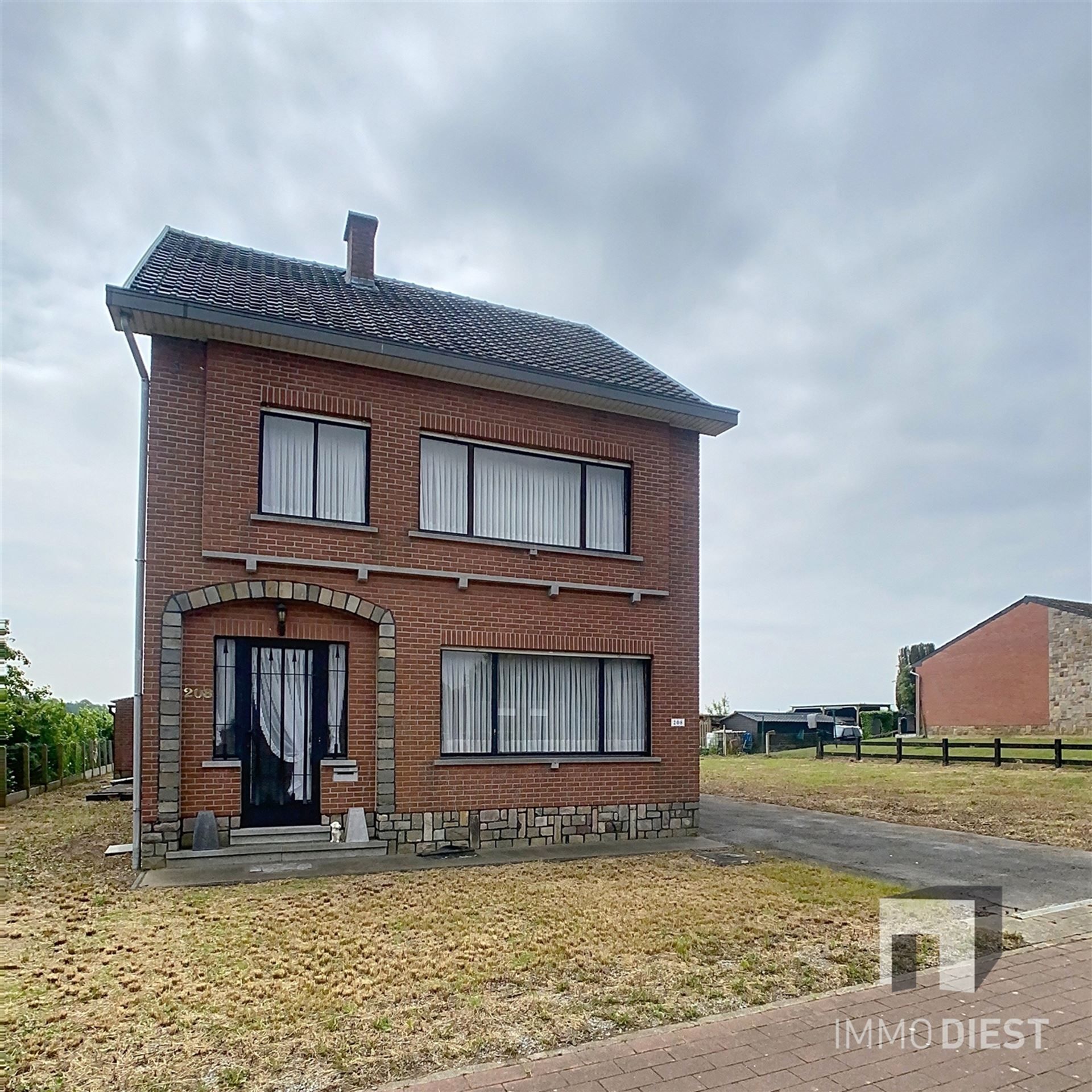 Woning met tuin foto 2