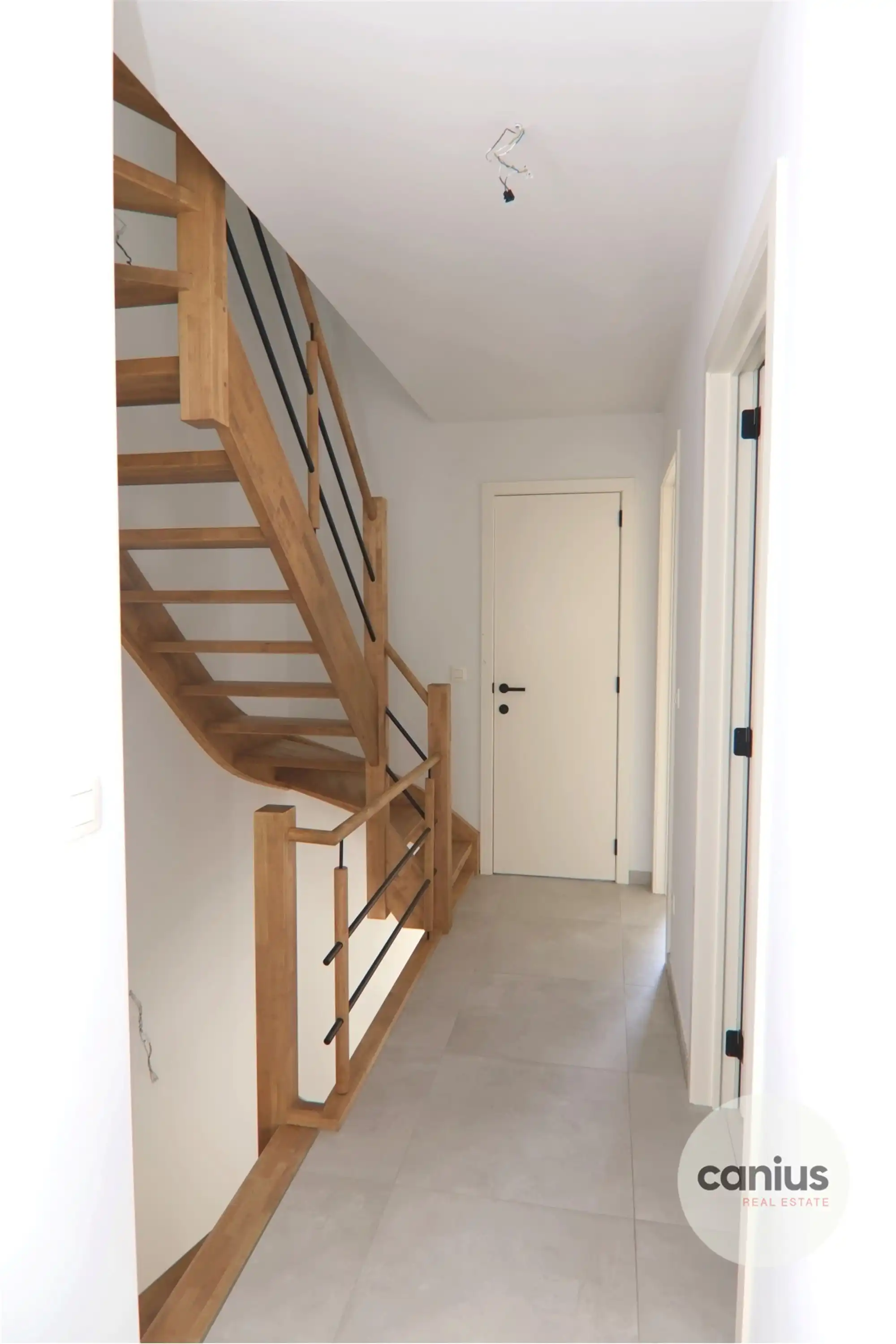 HEDENDAAGSE WONING NABIJ HET CENTRUM foto 6