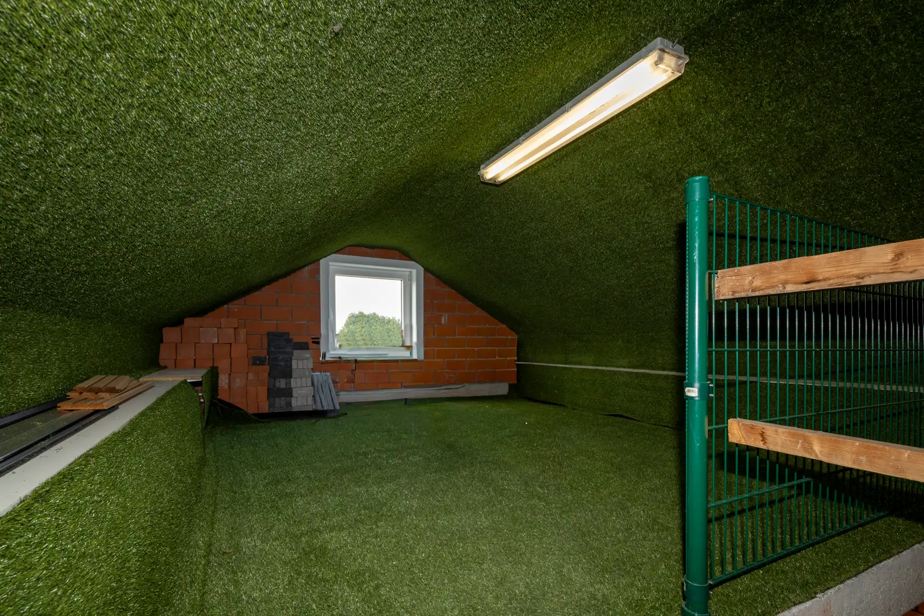 Ruime halfopen bebouwing met grote tuin en zwembad in rustige straat te Lievegem (Waarschoot) foto 21