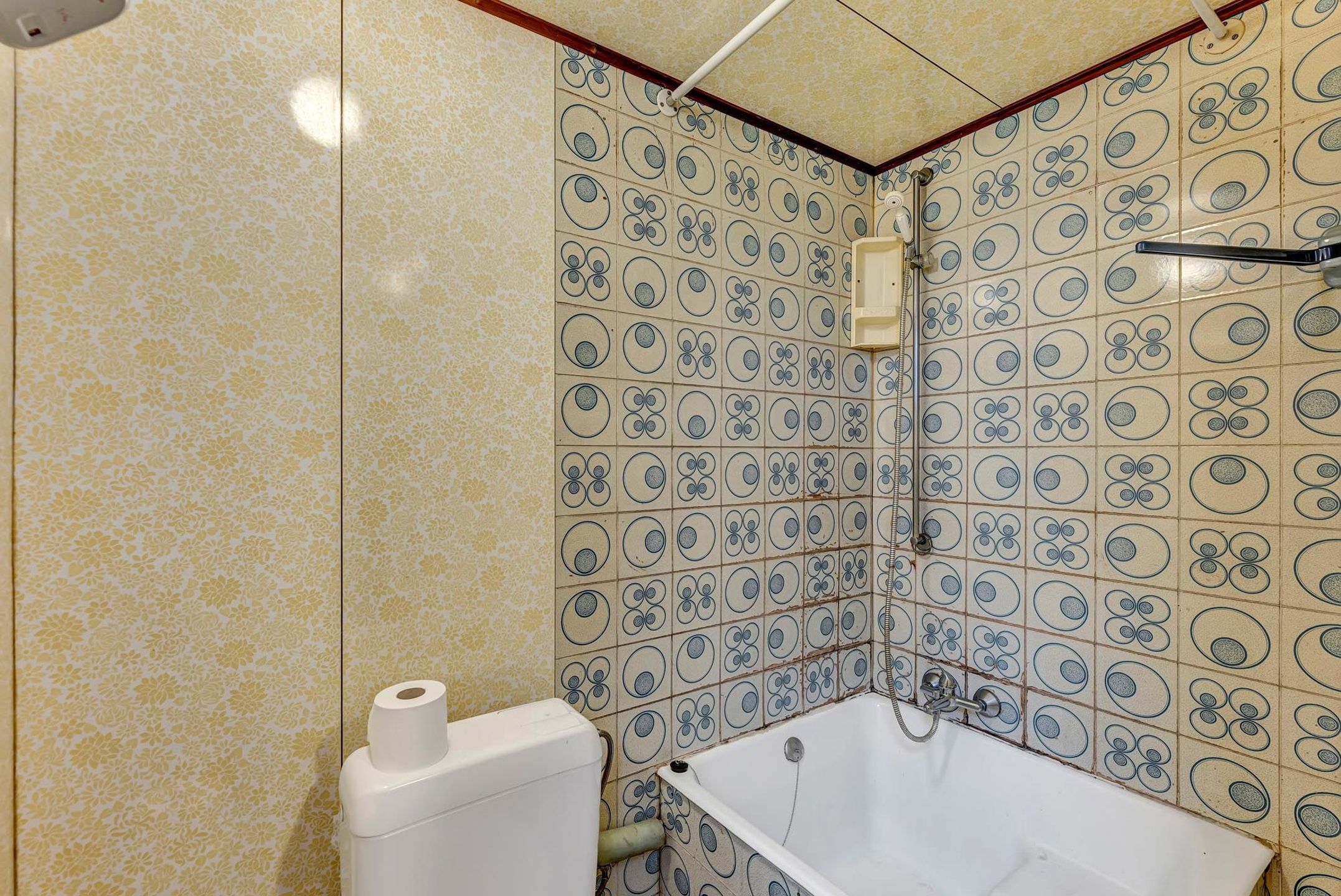 Te renoveren woning nabij centrum Aalst met 2 ruime slpks foto 14