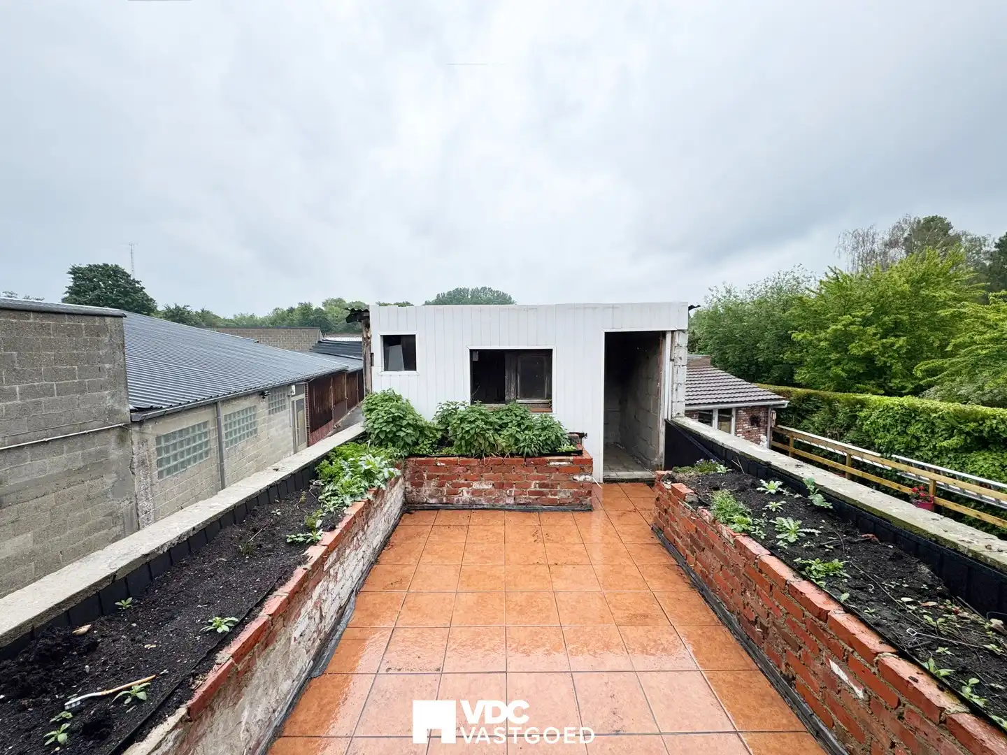 Te renoveren woning met werkplaats, garage en veel potentieel foto 15