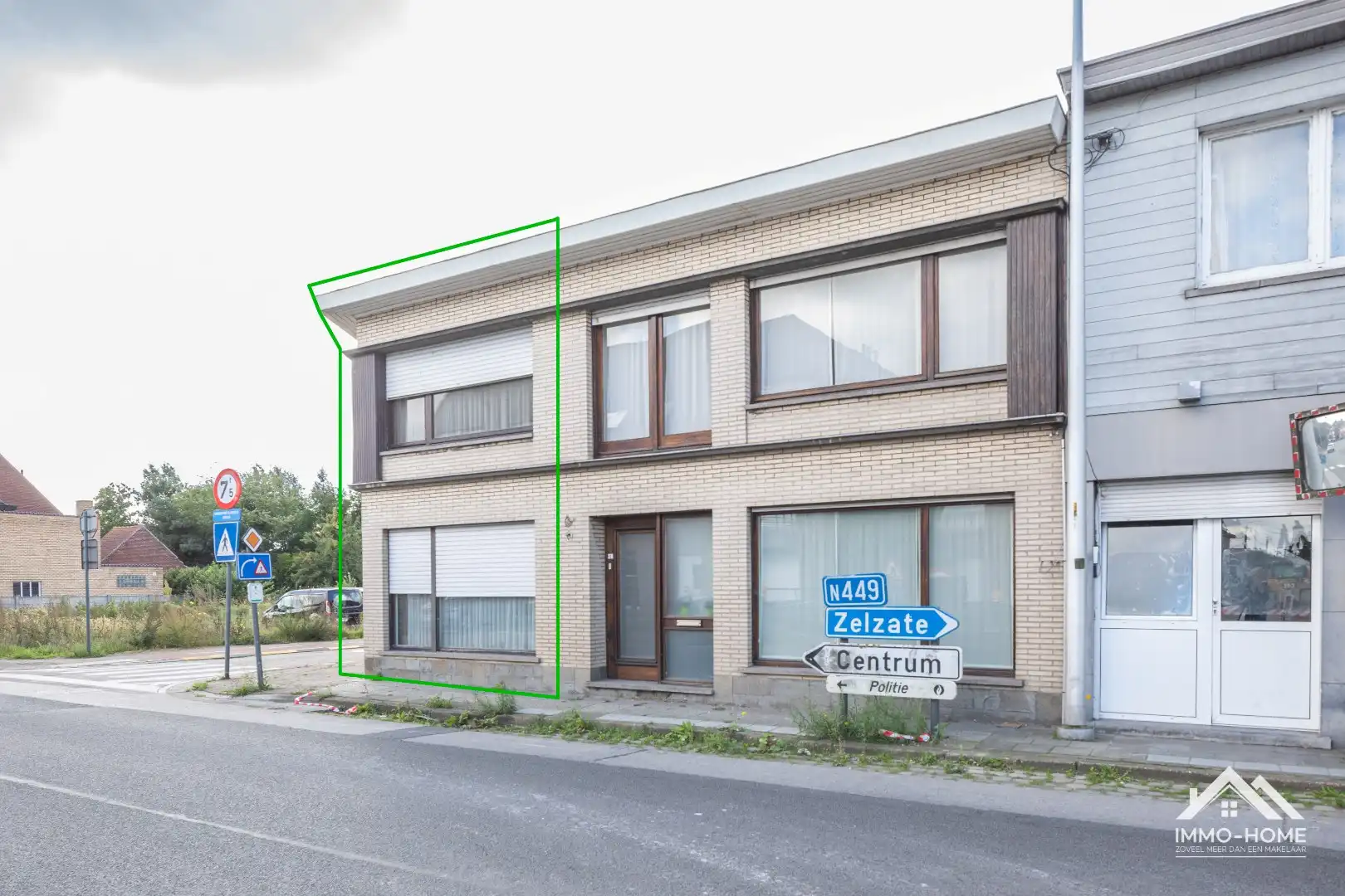 Ruime te renoveren hoekwoning met garage!!  foto 3