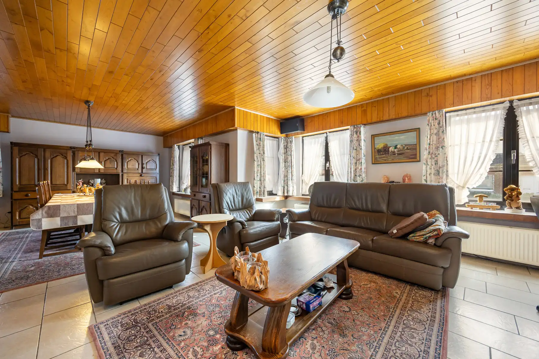 Gebouw bestaande uit 2 wooneenheden in een rustige straat in het centrum van Beerse op een perceel van ca 463 m². foto 3