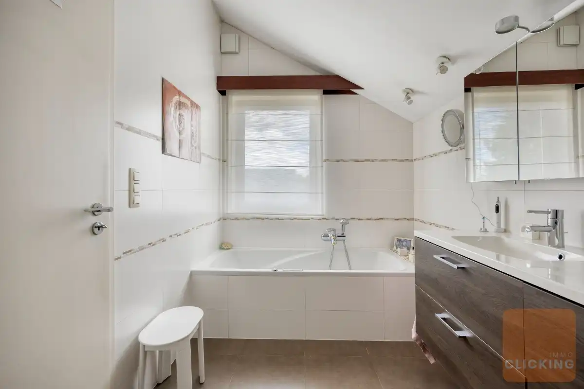 CHARMANTE VILLA MET ICONISCHE SEVENTIES–EIGHTIES SOUL foto 20