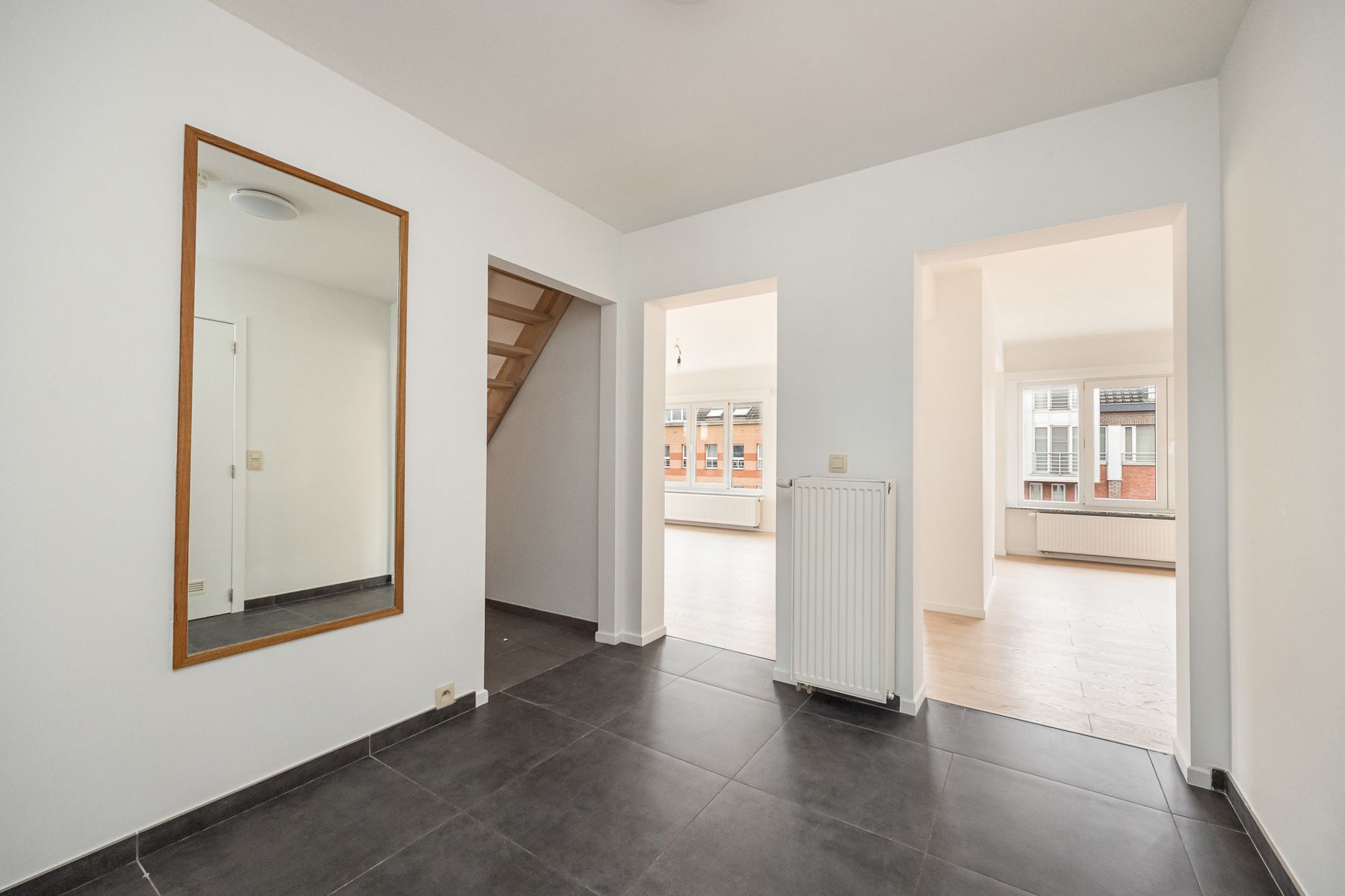 Prachtig duplexappartement met 4 slaapkamers en 2 badkamers! foto 7