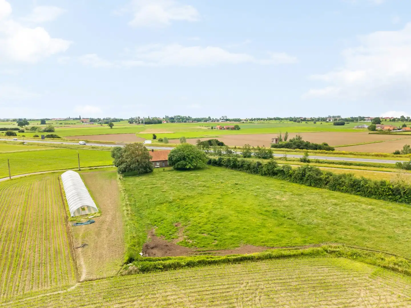 Charmante woning  op een groot perceel met landelijk zicht en vlotte verbinding in Beselare foto 4