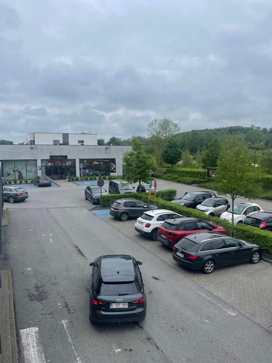 Te huur: winkelruimtes van ca. 800 en 650 m²  foto 10
