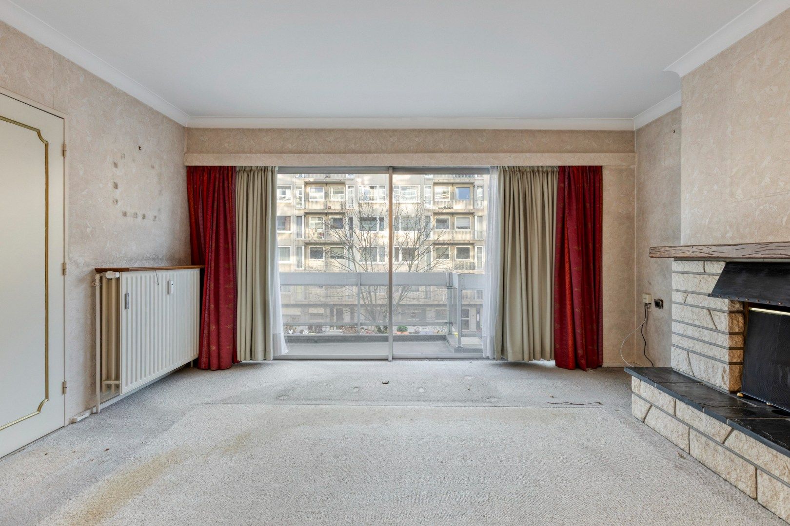 Ruim appartement met 2 slaapkamers, kelder en garage foto 4