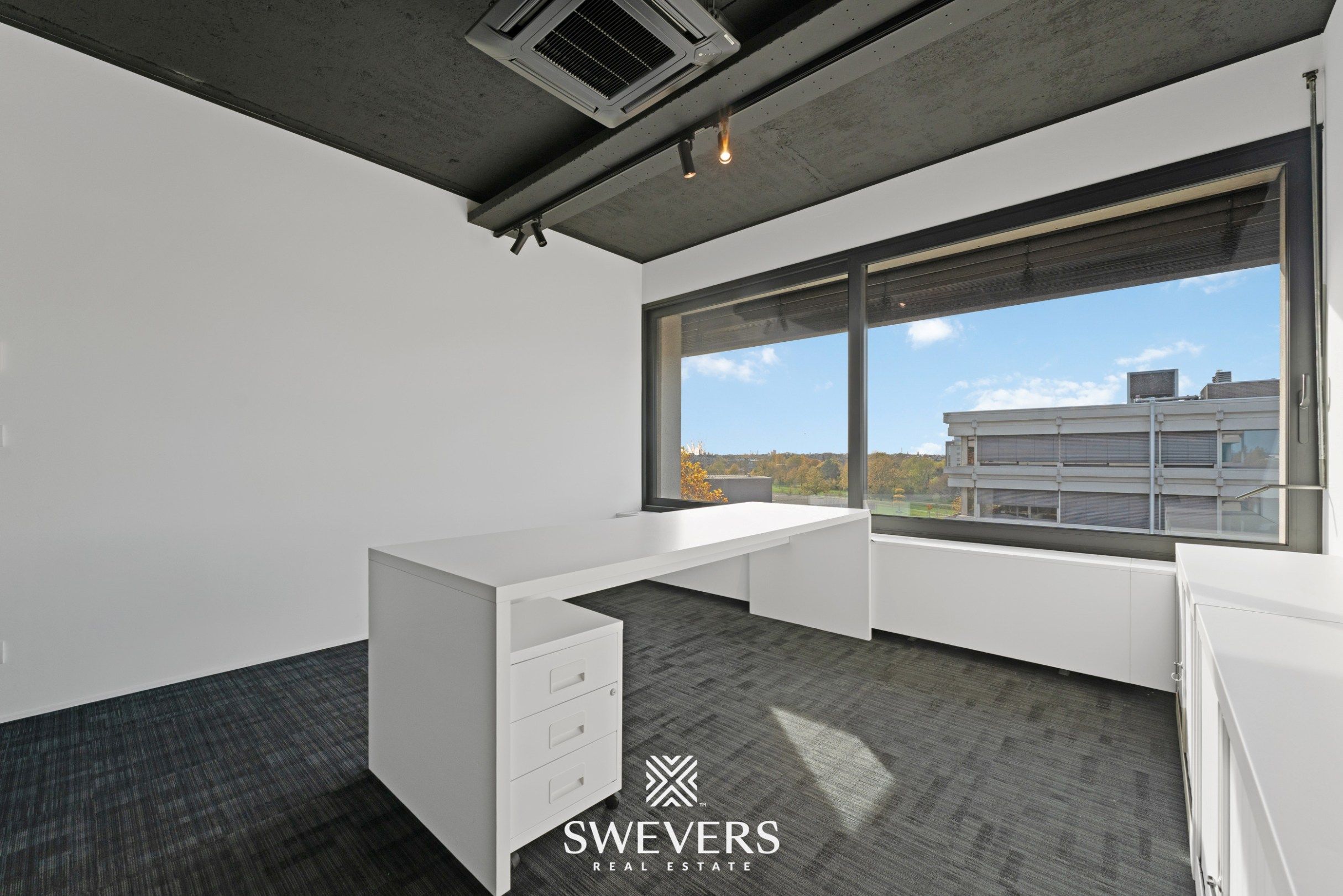 Instapklare trendy kantoren ( 412 m2 ) incl. parking op toplocatie centrum Hasselt foto 31