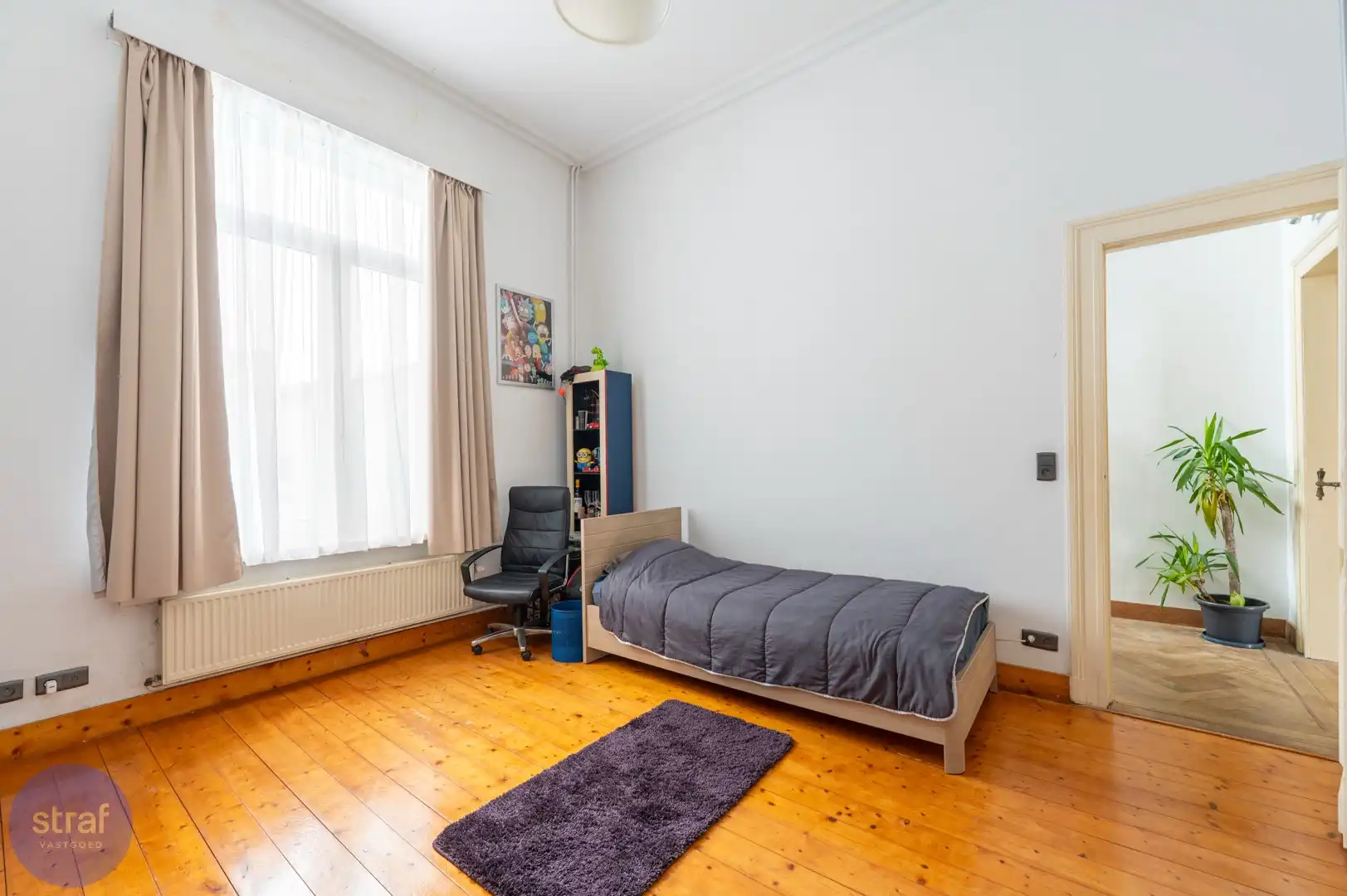 Klassevol Herenhuis met 6 slaapkamers met grote zonnige tuin foto 17