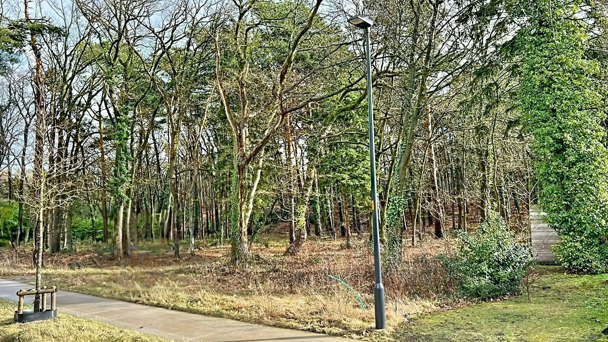 Bouwgrond van ca 1469 m² te koop in groene omgeving foto 2