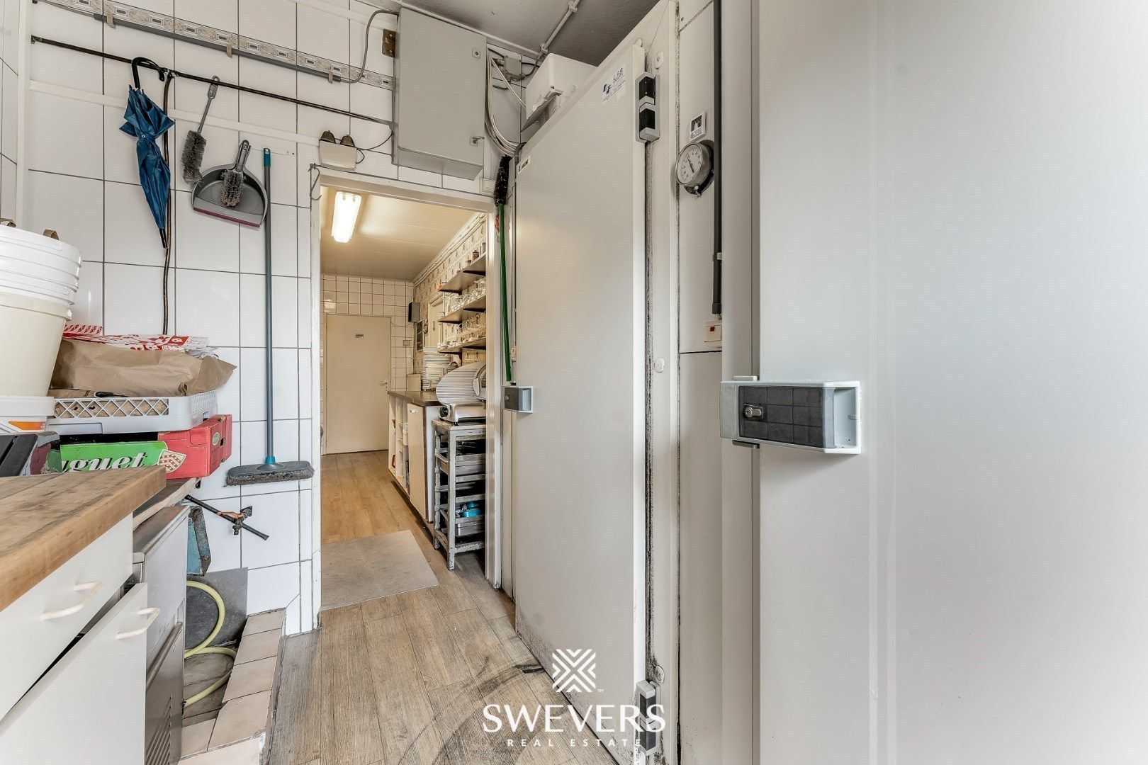 Duplex-appartement met handelsruimte, terras en tuin op toplocatie Riemst foto 23