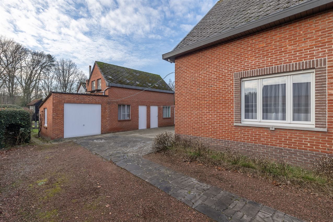 Vrijstaande woning met 3slk in verkeersluwe straat foto 28